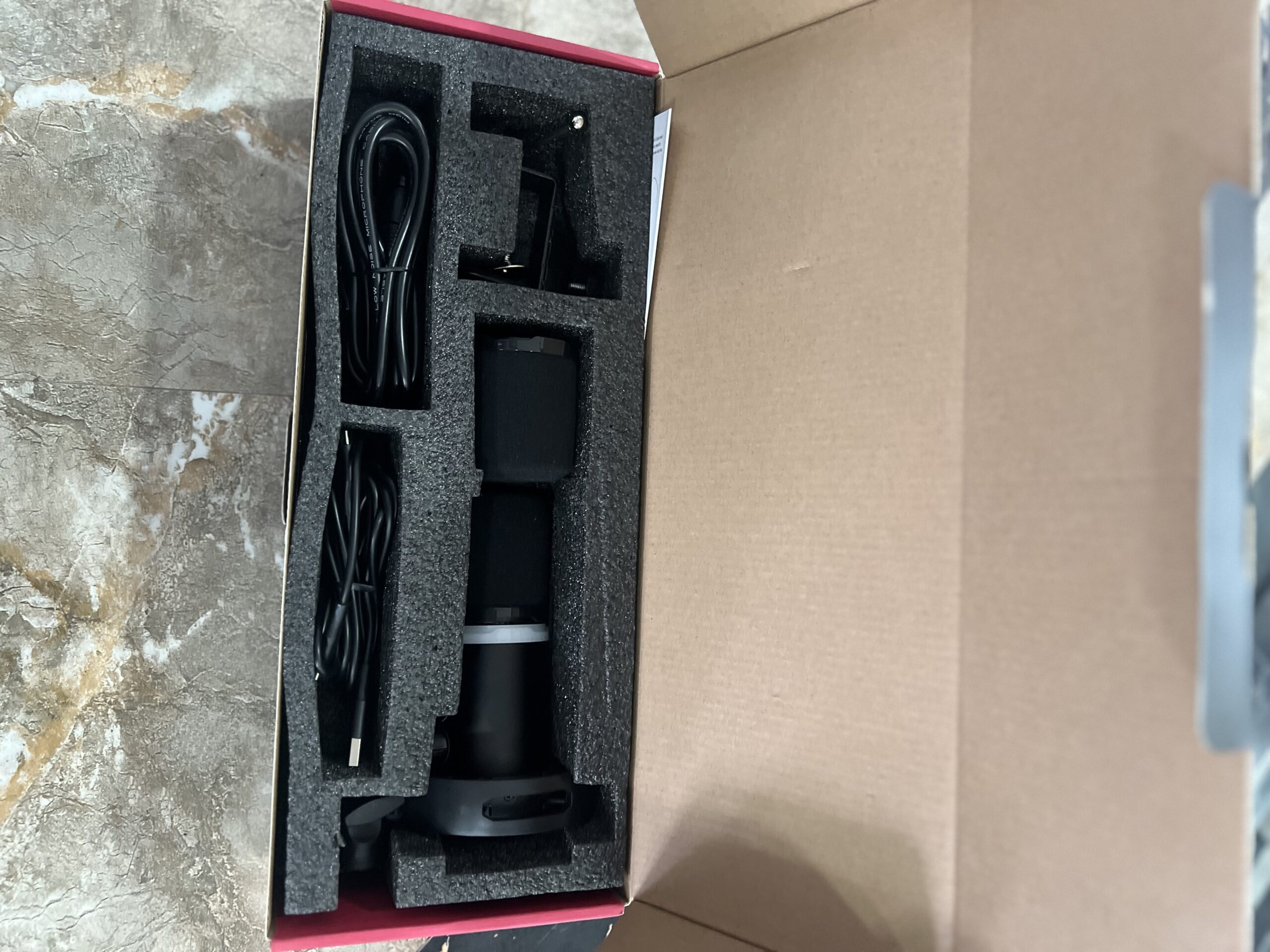Q1 Series Microphone - Image 3